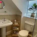 Hilltop House 惠特比